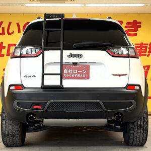 JEEP CHEROKEE　ジープチェロキー　トレイルホーク【カスタム】【４WD】【車検2年付】