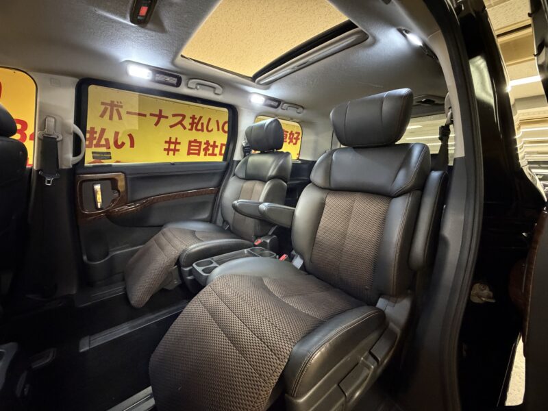 ELGRAND エルグランド 350ハイウェイスター【4WD】【車検2年付】