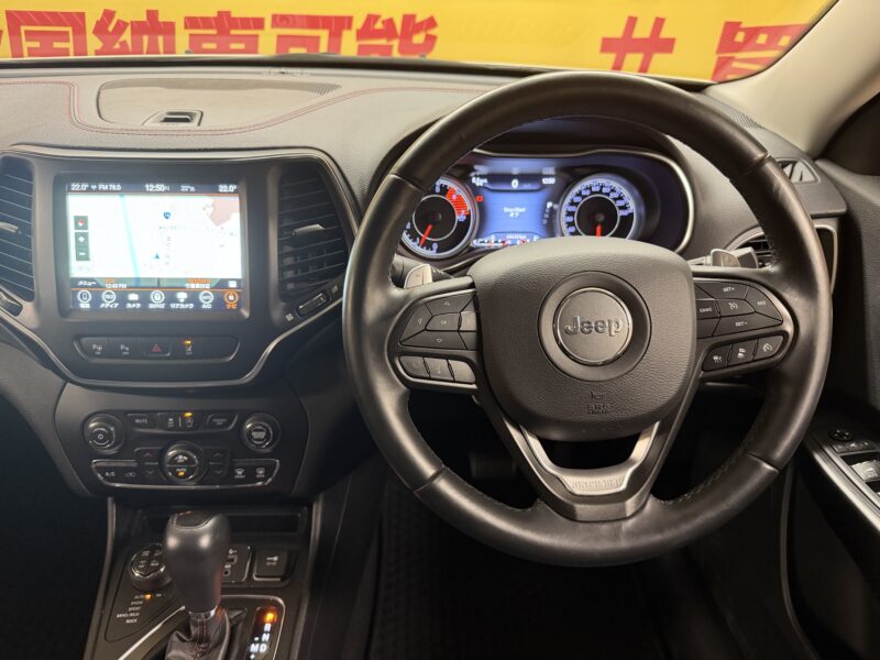 JEEP CHEROKEE ジープチェロキー トレイルホーク【カスタム】【4WD】【車検2年付】