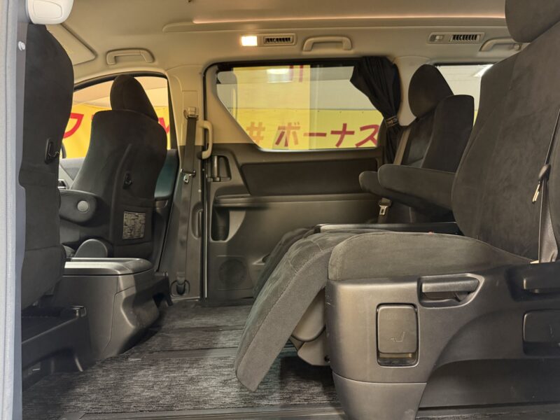 VELLFIRE ヴェルファイア 2.4Zプラチナセレクション【特別仕様車】【4WD】【カスタム】【車検2年付】