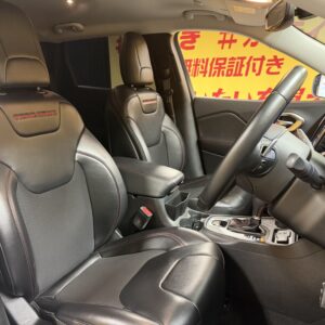 JEEP CHEROKEE　ジープチェロキー　トレイルホーク【カスタム】【４WD】【車検2年付】