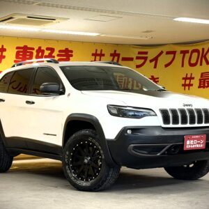 JEEP CHEROKEE　ジープチェロキー　トレイルホーク【カスタム】【４WD】【車検2年付】