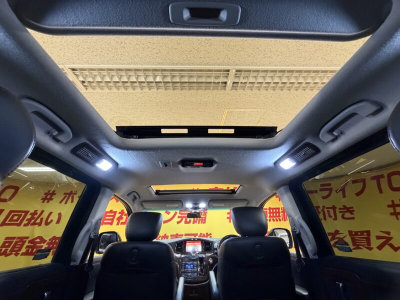 ELGRAND エルグランド 350ハイウェイスター【4WD】【車検2年付】