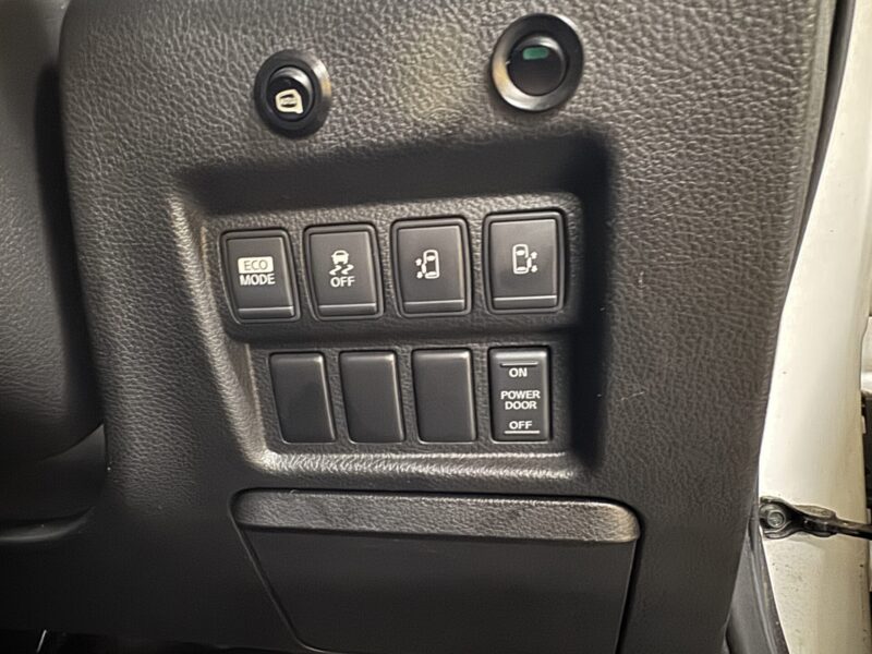 ELGRAND エルグランド 250ハイウェイスター 【総合評価優良車】