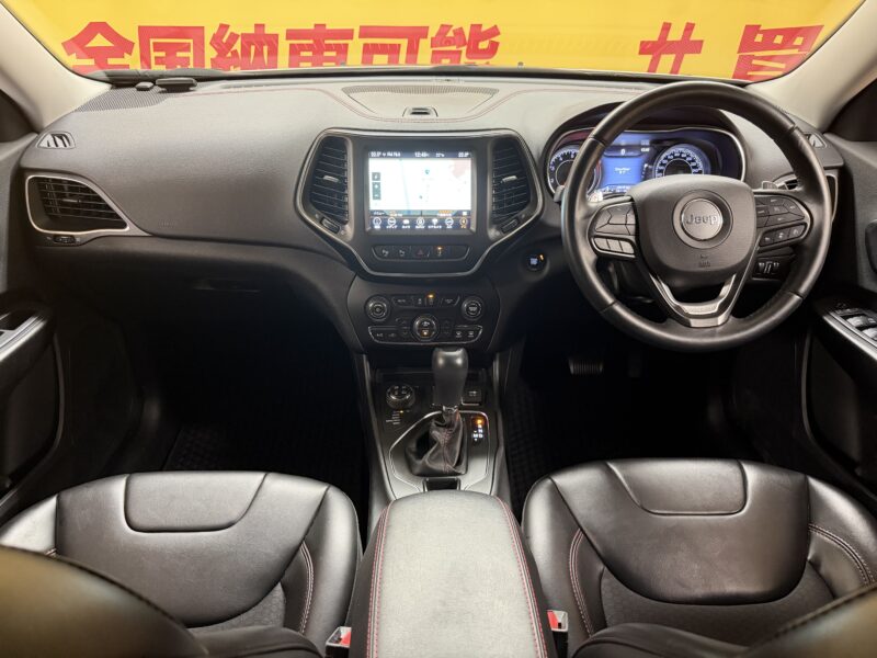 JEEP CHEROKEE ジープチェロキー トレイルホーク【カスタム】【4WD】【車検2年付】