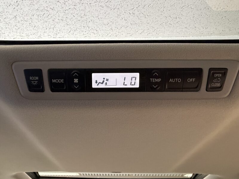 VELLFIRE ヴェルファイア 2.4Zプラチナセレクション【特別仕様車】【カスタム】【車検2年付】