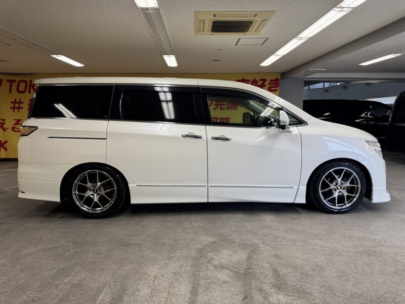 ELGRAND エルグランド 250ハイウェイスター【総合評価優良車】【カスタム】【車検2年付】