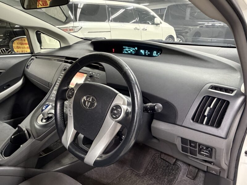 PRIUS プリウス Gツーリングセレクション 【総合評価優良車】【車検2年付】