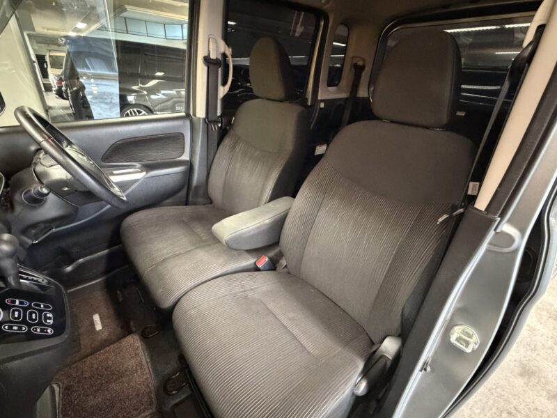 DAYZROOX デイズルークス ハイウェイスター XGパッケージ【4WD】【車検2年付】