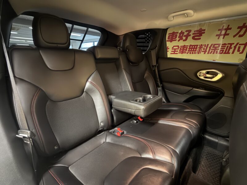 JEEP CHEROKEE ジープチェロキー トレイルホーク【カスタム】【4WD】【車検2年付】