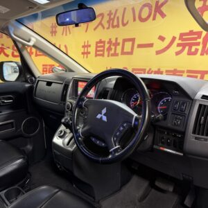 DELICA　デリカD5　Gプレミアム【カスタム】【4WD】【車検２年付】