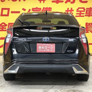 PRIUS　プリウス　Sツーリングセレクション　【総合評価優良車】【4WD】【カスタム】