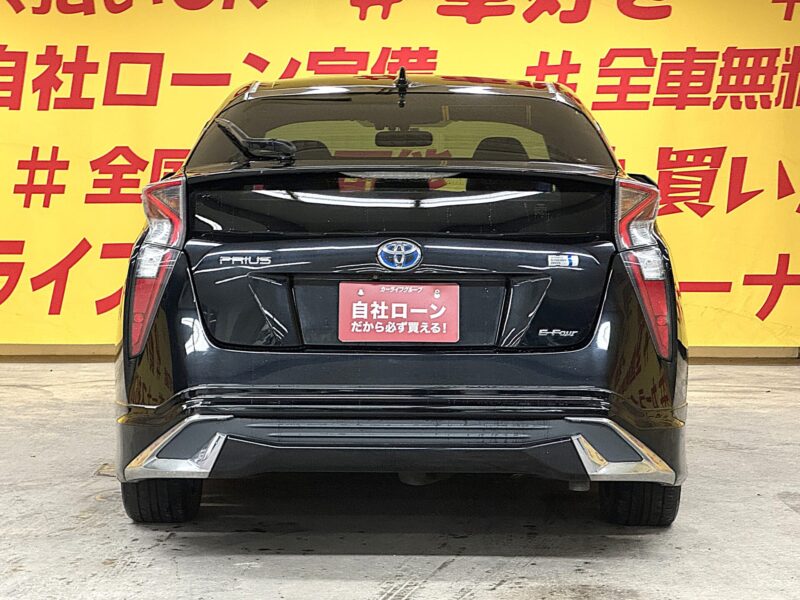 PRIUS プリウス Sツーリングセレクション 【総合評価優良車】【4WD】【カスタム】