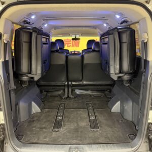 DELICA　デリカD5　Gプレミアム【カスタム】【4WD】【車検２年付】