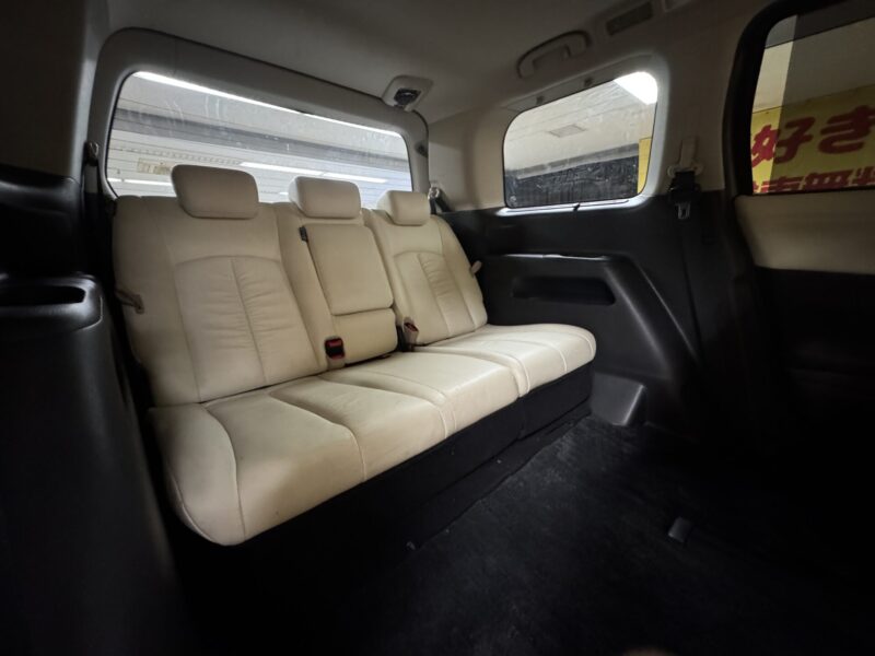 ELGRAND エルグランド ライダー 白本革シート仕様 パワーシート 【特別仕様車】【4WD】【車検2年付】