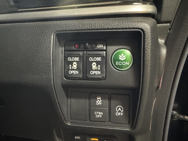 ODYSSEY オデッセイ アブソルート 【総合評価優良車】【車検2年付】