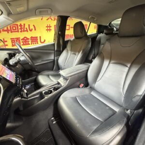 PRIUS　プリウス　Sツーリングセレクション　【総合評価優良車】【4WD】【カスタム】