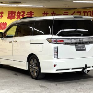 ELGRAND　エルグランド　ライダー　 白本革シート仕様　パワーシート　【特別仕様車】【4WD】【車検２年付】