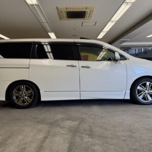 ELGRAND　エルグランド　ライダーブラックライン　黒本革シート仕様　パワーシート 【特別仕様車】【4WD】【カスタム】