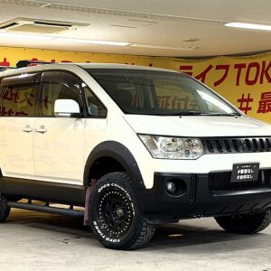 DELICA　デリカD5　Gプレミアム【カスタム】【4WD】【車検２年付】