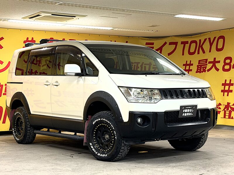 DELICA デリカD5 Gプレミアム【カスタム】【4WD】【車検2年付】