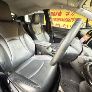 PRIUS　プリウス　Sツーリングセレクション　【総合評価優良車】【4WD】【カスタム】