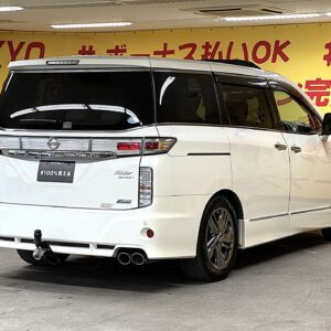 ELGRAND　エルグランド　ライダー　 白本革シート仕様　パワーシート　【特別仕様車】【4WD】【車検２年付】