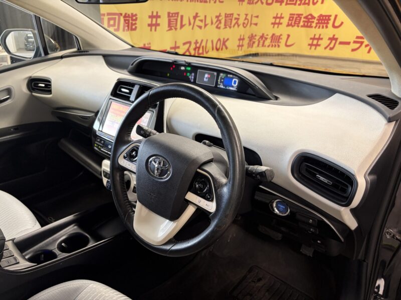 PRIUS プリウス S 【4WD】【車検2年付】