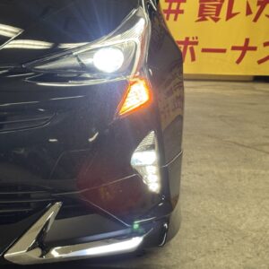 PRIUS　プリウス　Sツーリングセレクション　【総合評価優良車】【4WD】【カスタム】