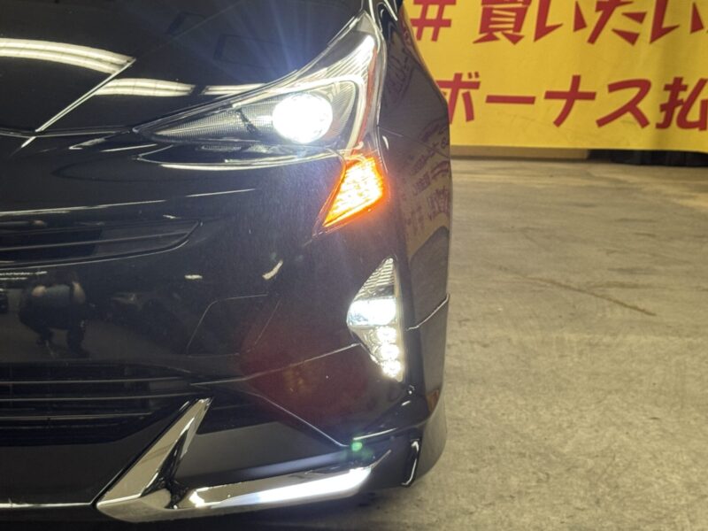 PRIUS プリウス Sツーリングセレクション 【総合評価優良車】【4WD】【カスタム】