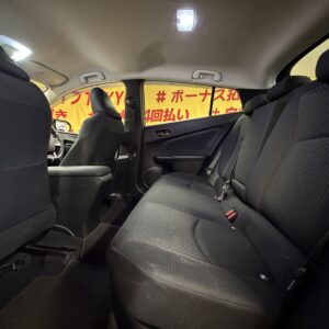 PRIUS プリウス　Ｓ【カスタム】【車検2年付】