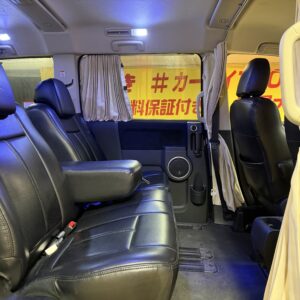 DELICA　デリカD5　Gプレミアム【カスタム】【4WD】【車検２年付】