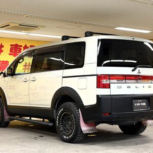 DELICA　デリカD5　Gプレミアム【カスタム】【4WD】【車検２年付】