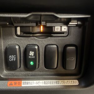 DELICA　デリカD5　Gプレミアム【カスタム】【4WD】【車検２年付】