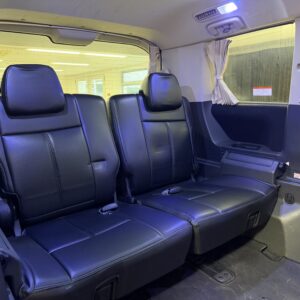 DELICA　デリカD5　Gプレミアム【カスタム】【4WD】【車検２年付】