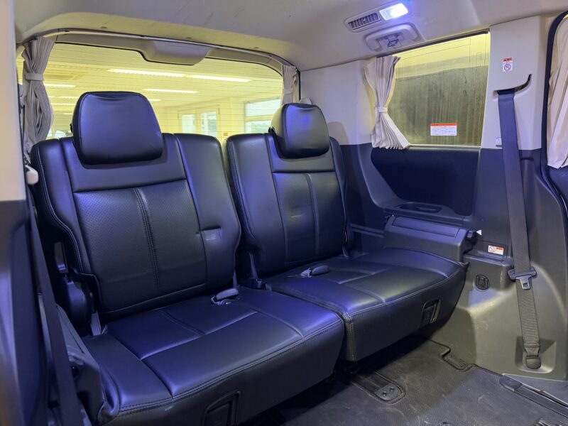 DELICA デリカD5 Gプレミアム【カスタム】【4WD】【車検2年付】