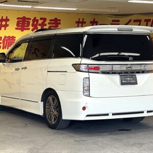 ELGRAND　エルグランド　ライダーブラックライン　黒本革シート仕様　パワーシート 【特別仕様車】【4WD】【カスタム】