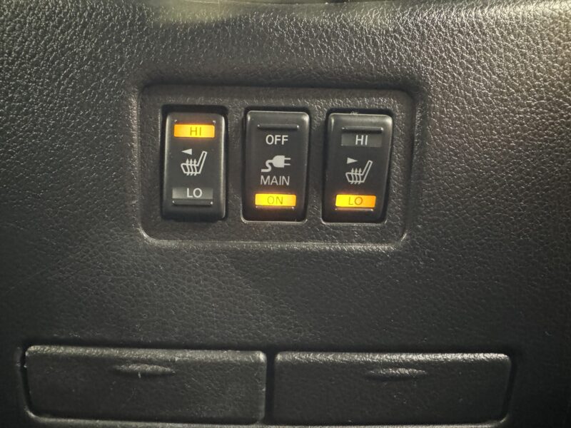 ELGRAND エルグランド ライダーブラックライン 黒本革シート仕様 パワーシート 【特別仕様車】【4WD】【カスタム】