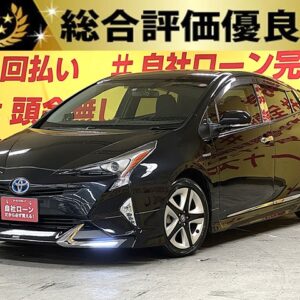 PRIUS　プリウス　Sツーリングセレクション　【総合評価優良車】【4WD】【カスタム】