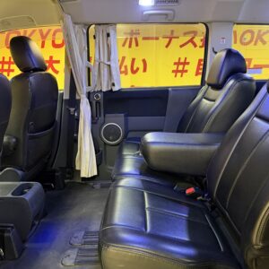 DELICA　デリカD5　Gプレミアム【カスタム】【4WD】【車検２年付】