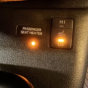 PRIUS　プリウス　Sツーリングセレクション　【総合評価優良車】【4WD】【カスタム】