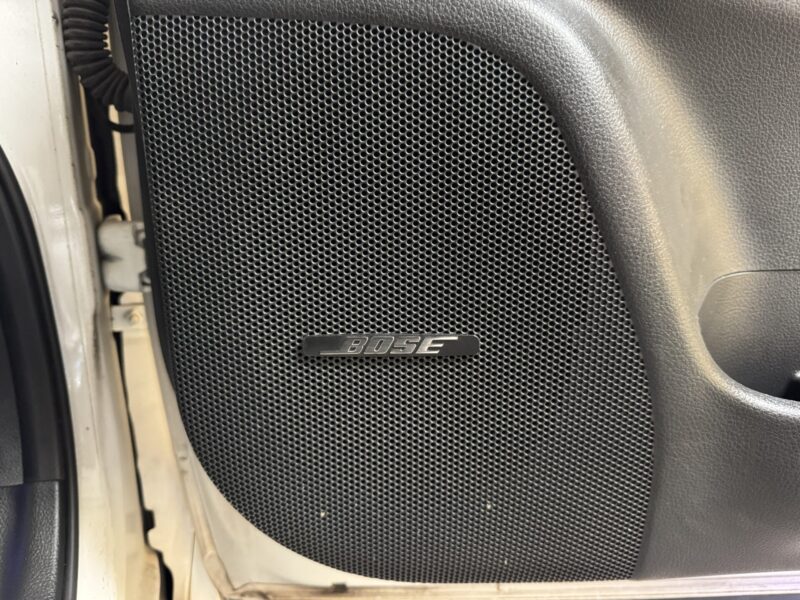 ELGRAND エルグランド ライダーブラックライン 黒本革シート仕様 パワーシート 【特別仕様車】【4WD】【カスタム】