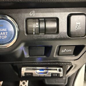 IMPREZA インプレッサXV 2.0i-Lアイサイト【ワンオーナー】【4WD】【車検2年付】