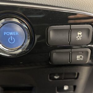 PRIUS　プリウス　S　【4WD】【車検2年付】