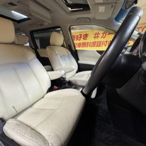ELGRAND　エルグランド　ライダー　 白本革シート仕様　パワーシート　【特別仕様車】【4WD】【車検２年付】