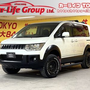 DELICA　デリカD5　Gプレミアム【カスタム】【4WD】【車検２年付】