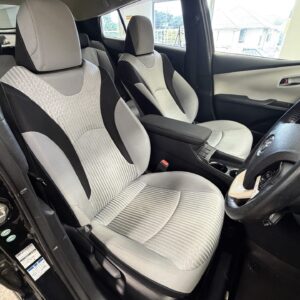 PRIUS　プリウス　S　【4WD】【車検2年付】