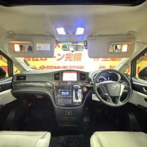 ELGRAND　エルグランド　ライダー　 白本革シート仕様　パワーシート　【特別仕様車】【4WD】【車検２年付】