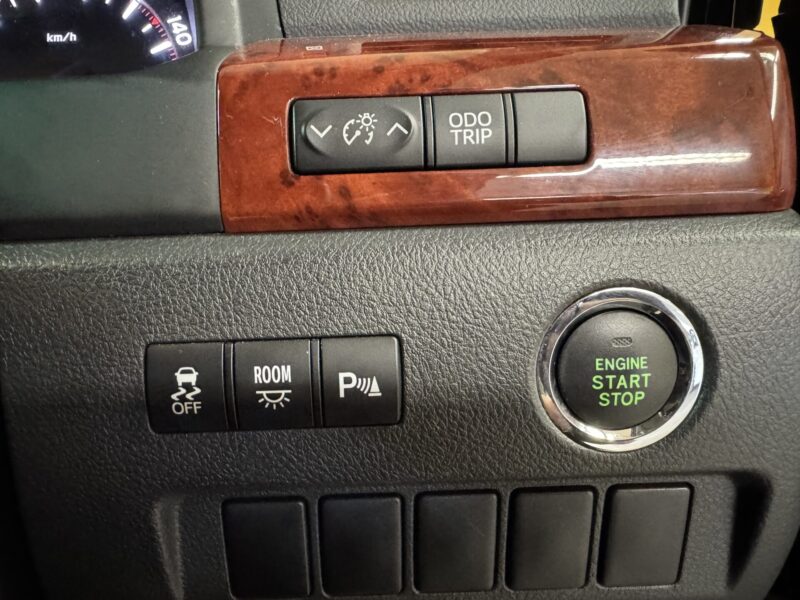VELLFIRE ヴェルファイア 2.4Zプラチナセレクション【特別仕様車】【車検2年付】