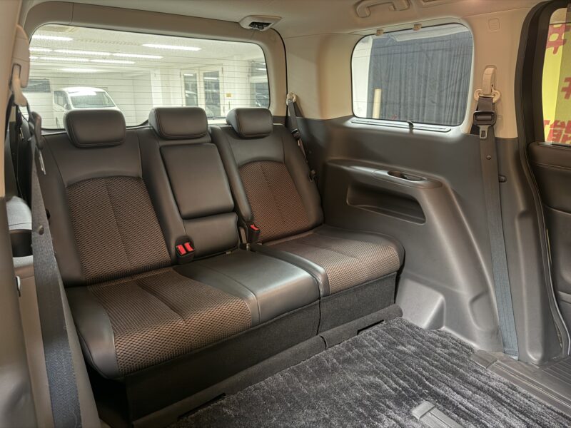 ELGRAND エルグランド 350ハイウェイスター【総合評価優良車】【4WD】